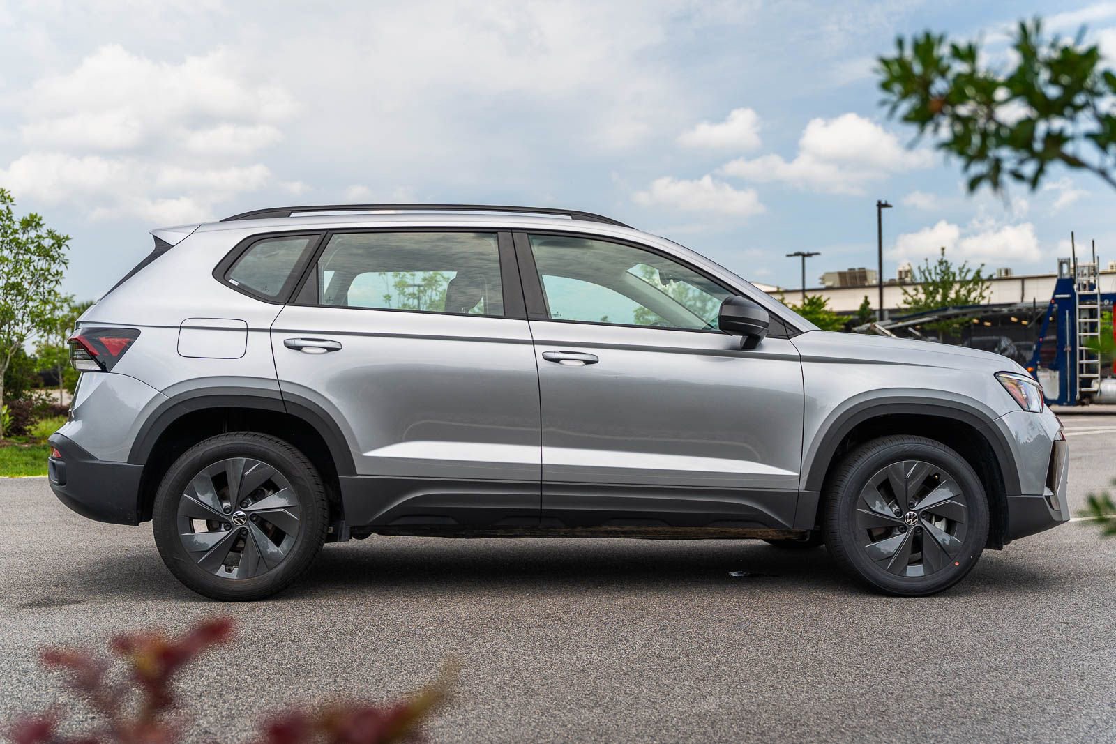 Used 2025 Volkswagen Taos S FWD image 8