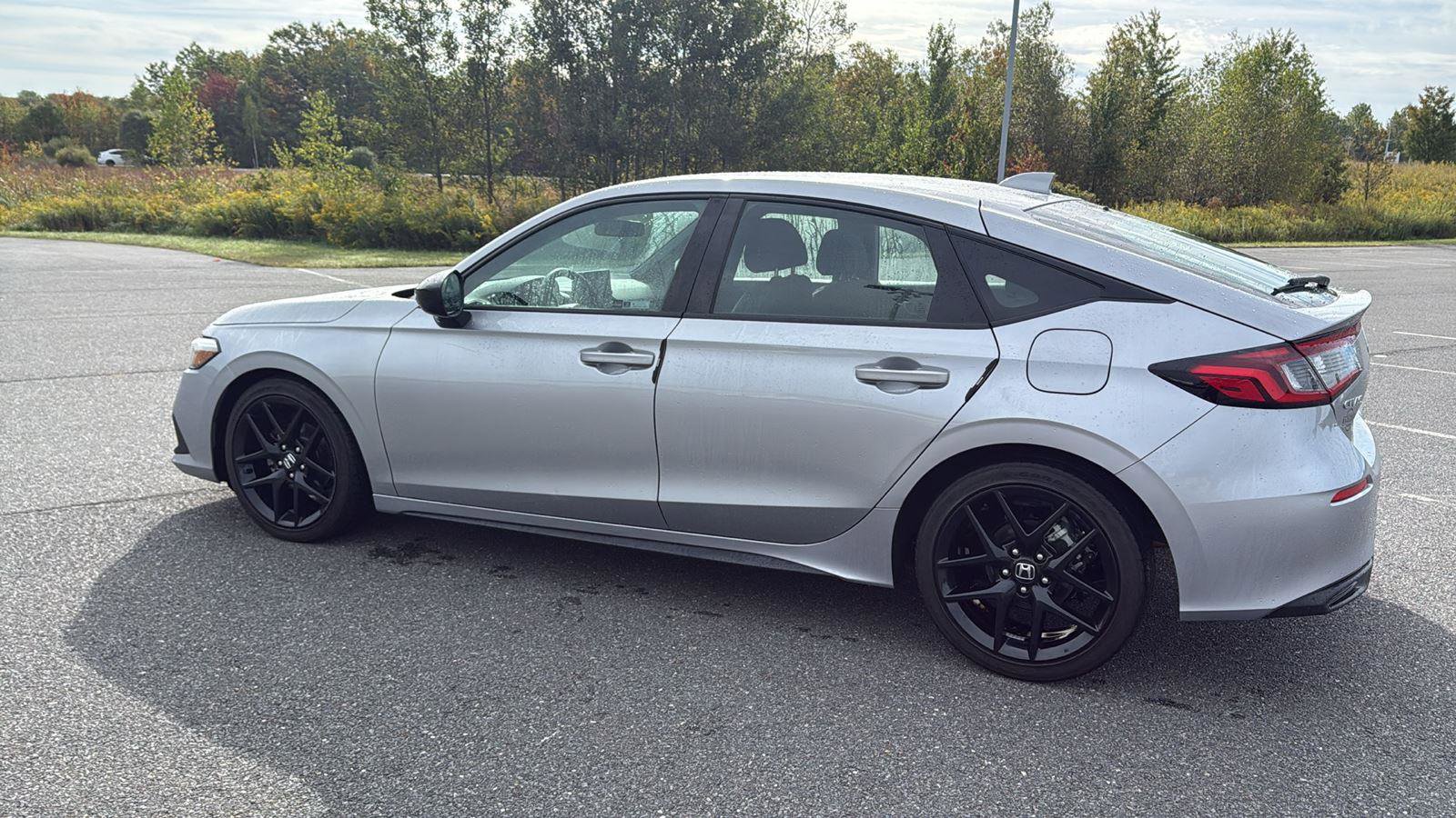 Used 2023 Honda Civic Sport image 11