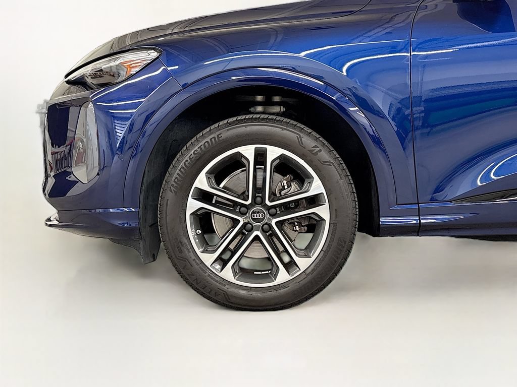 Certified 2025 Audi Q5 Premium Plus w/ Premium Plus AWD/4WD image 24