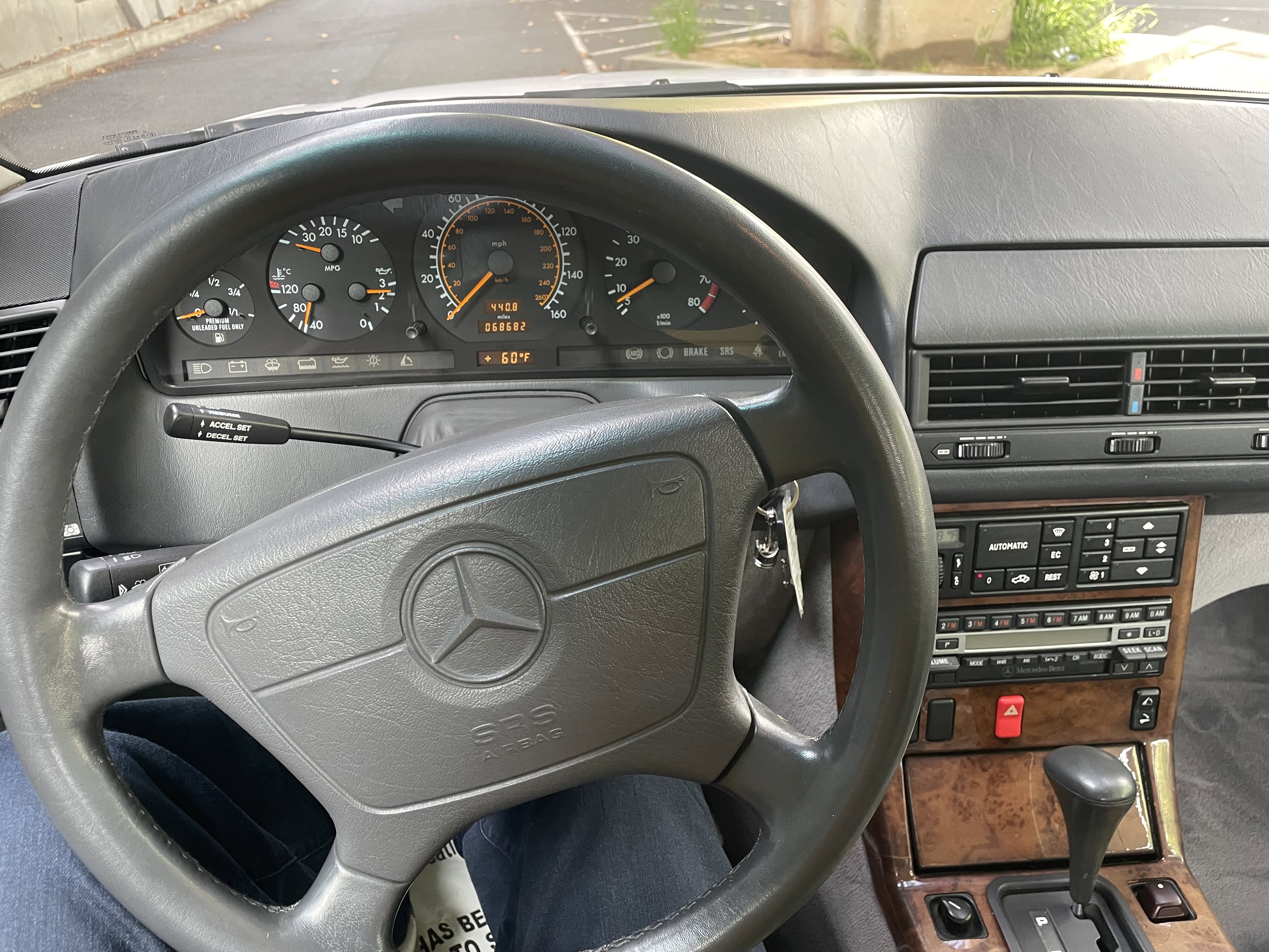 Used 1993 Mercedes-Benz 300 SL image 4