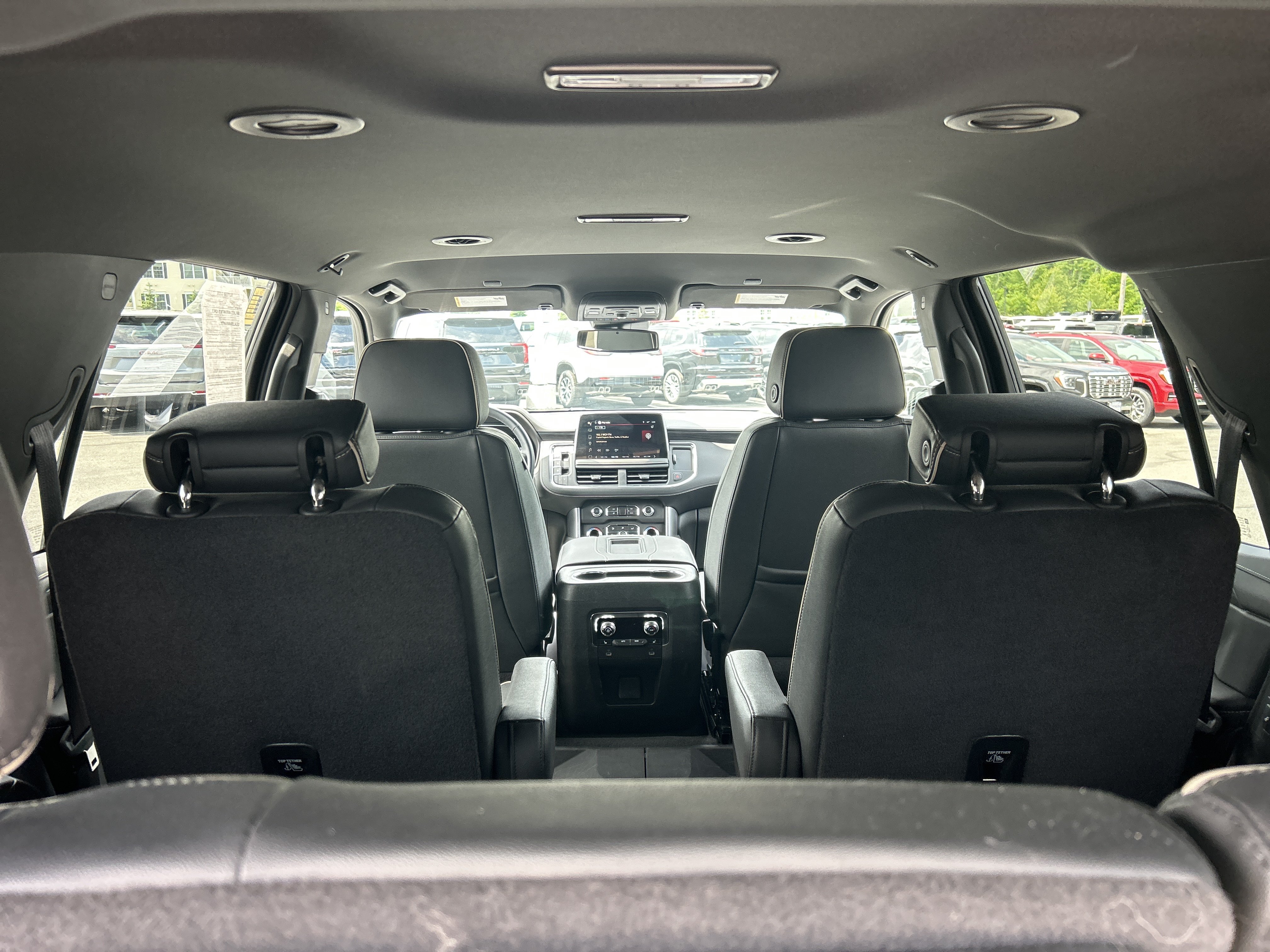 Certified 2024 GMC Yukon SLT w/ SLT Luxury Package AWD/4WD image 14