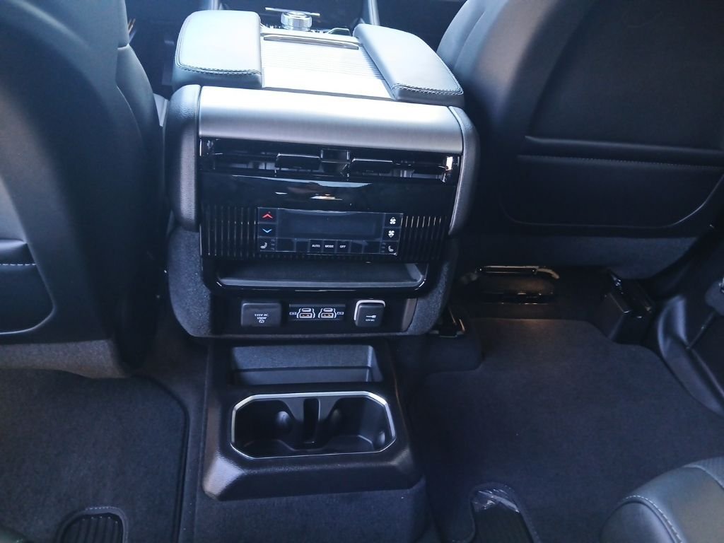 New 2026 Jeep Grand Wagoneer Limited AWD/4WD image 37