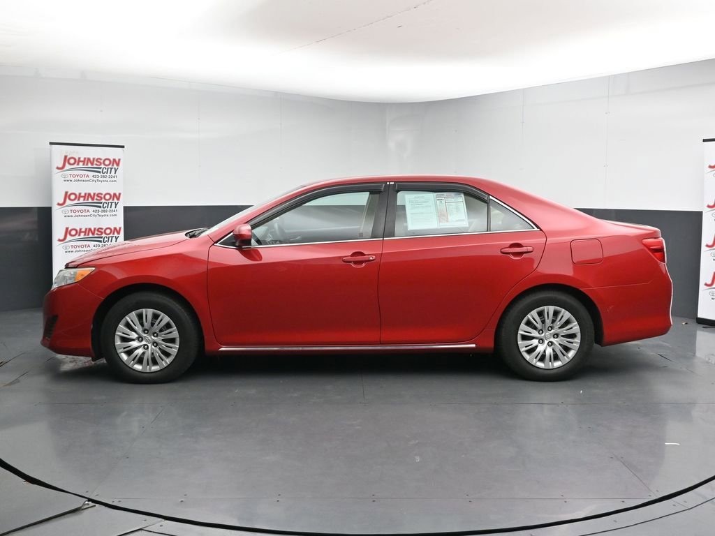 Used 2014 Toyota Camry LE FWD image 5