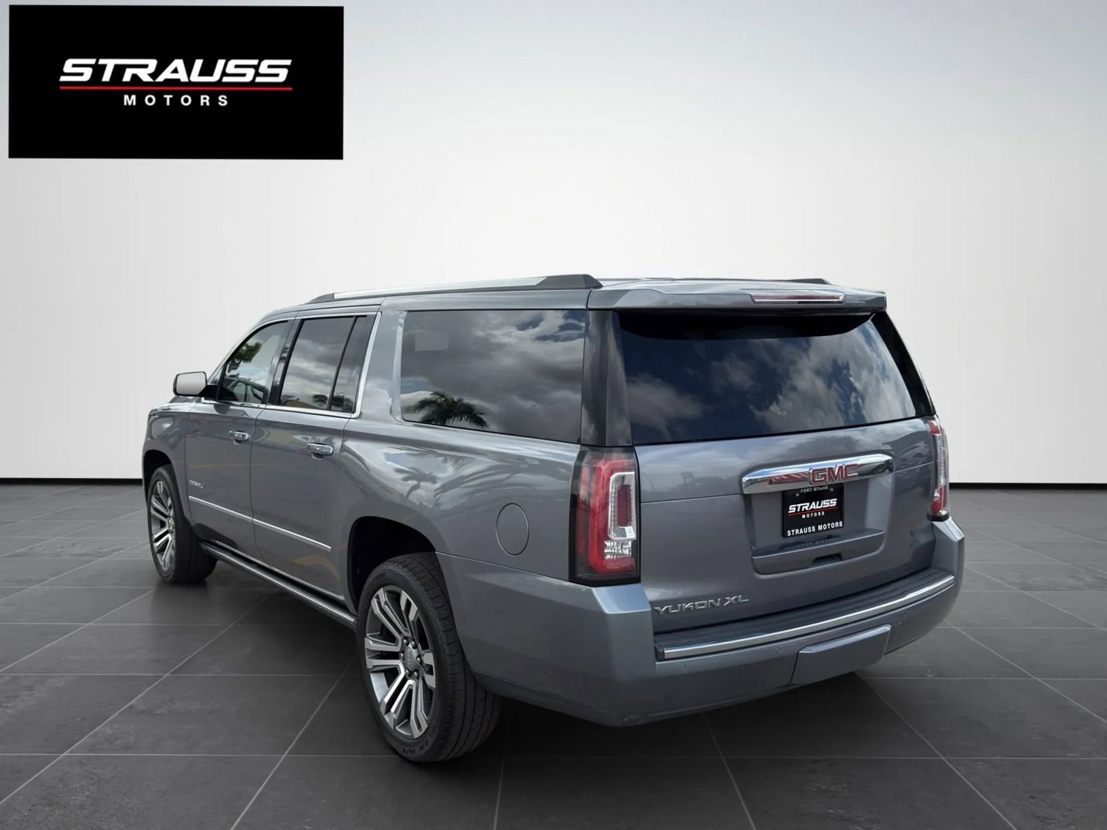 Used 2018 GMC Yukon XL Denali w/ Denali Ultimate Package image 6