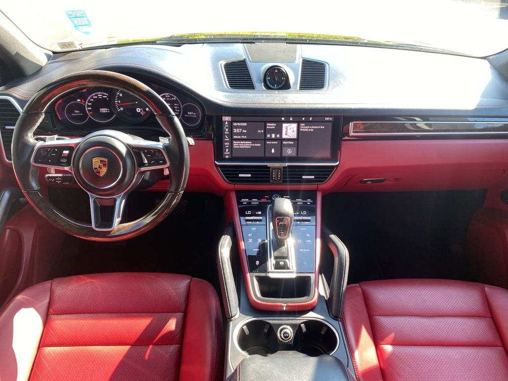 Used 2021 Porsche Cayenne image 8