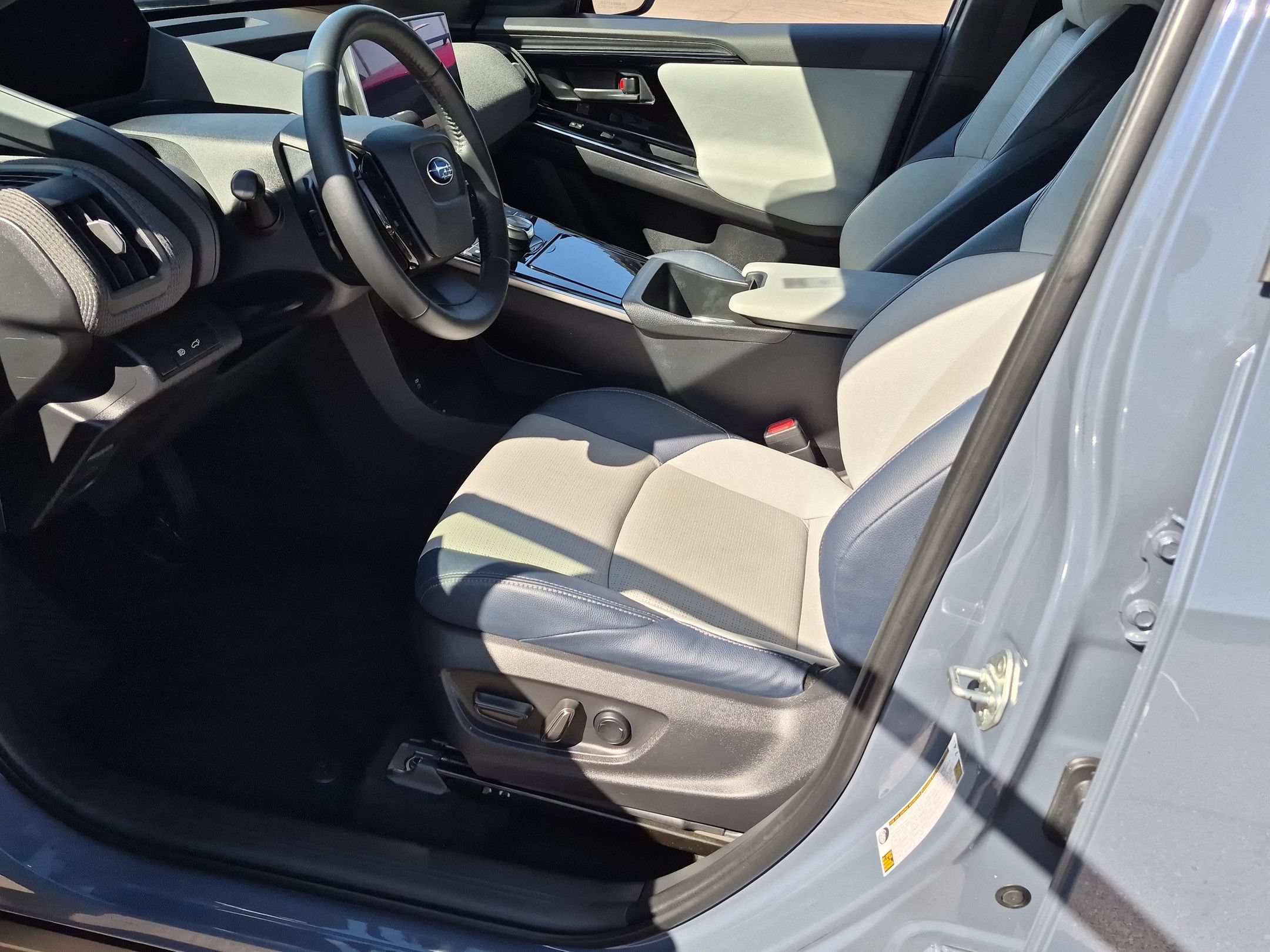 Used 2023 Subaru Solterra AWD image 13