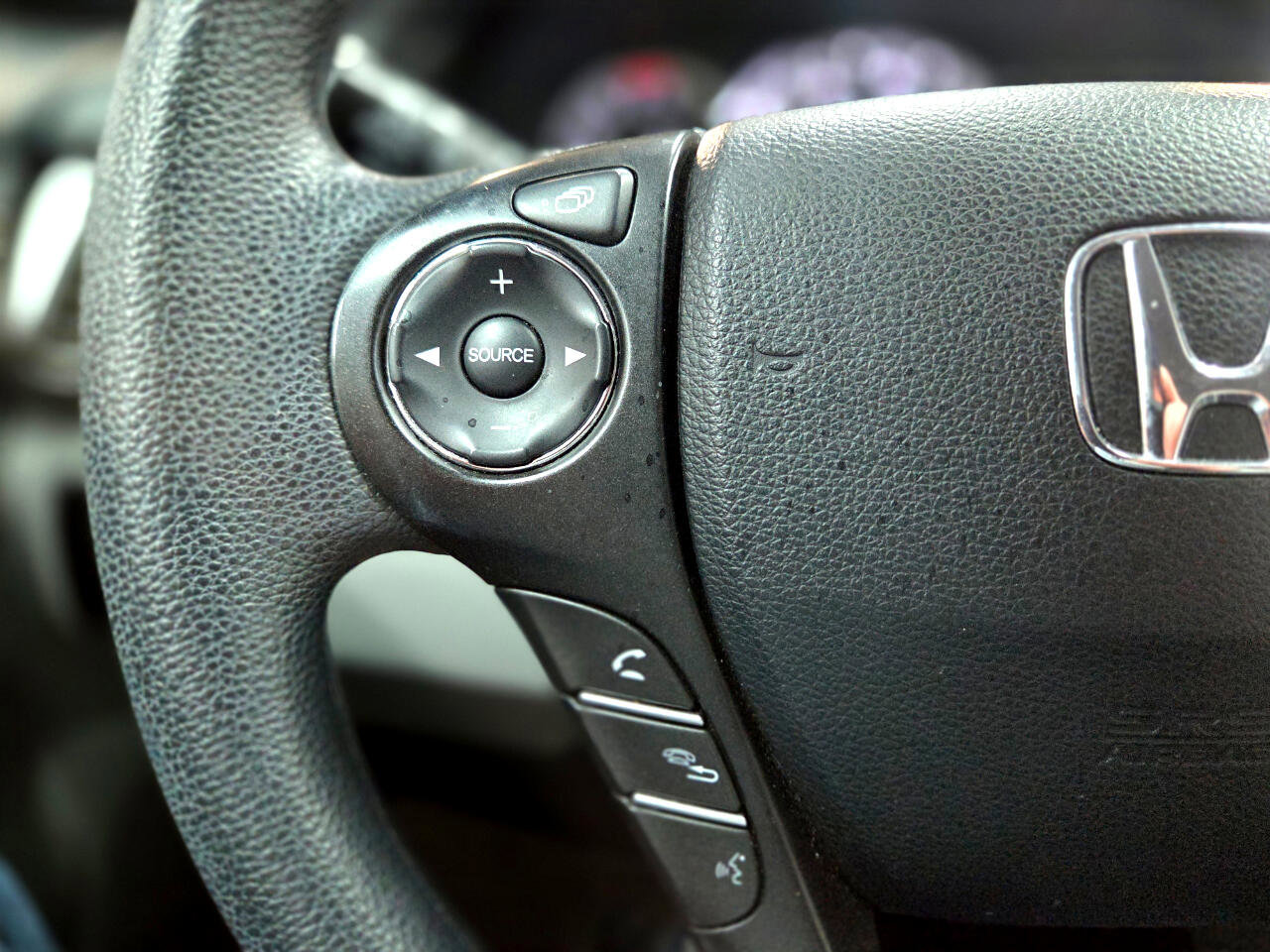Used 2015 Honda Accord LX image 30