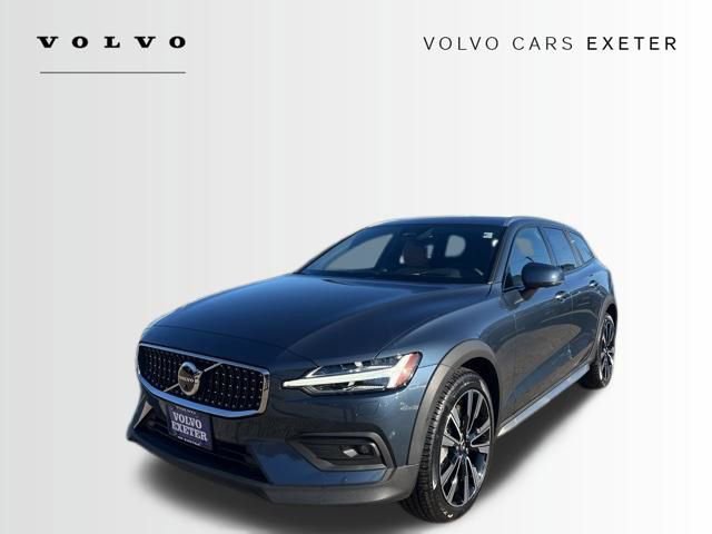 New 2026 Volvo V60 B5 Cross Country Ultra w/ Protection Package Premier