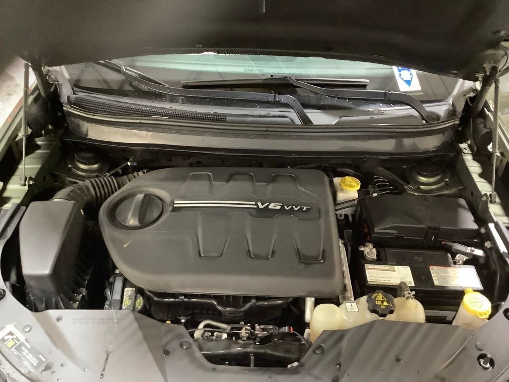 Certified 2019 Jeep Cherokee Limited AWD/4WD image 17