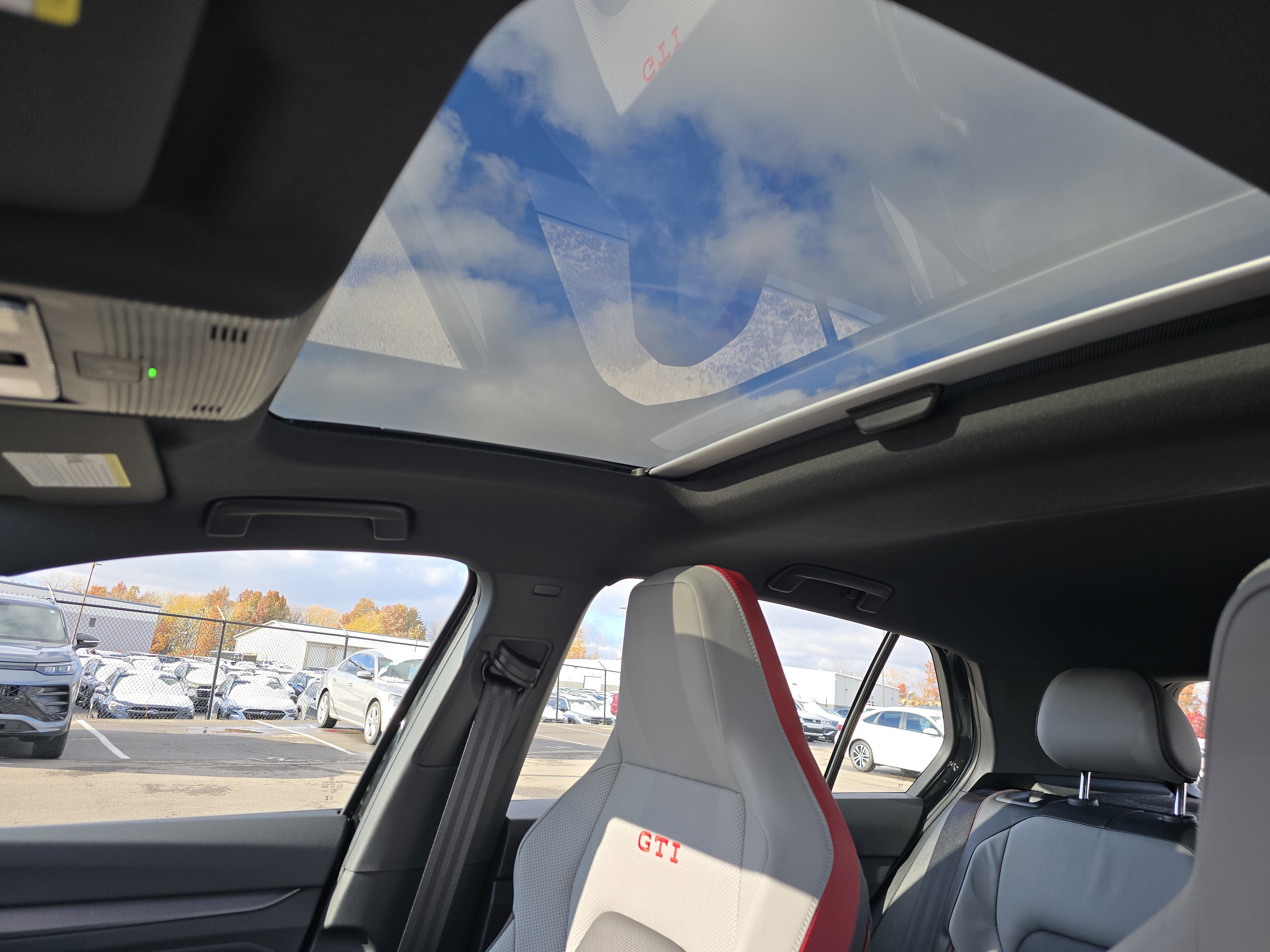 New 2026 Volkswagen GTI SE image 9