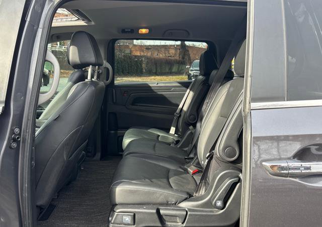 Used 2023 Honda Odyssey EX-L image 3