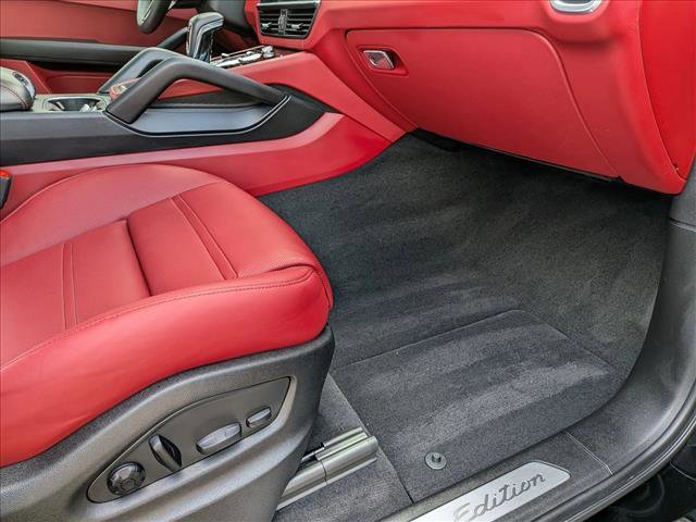 Used 2023 Porsche Cayenne Platinum Edition image 16