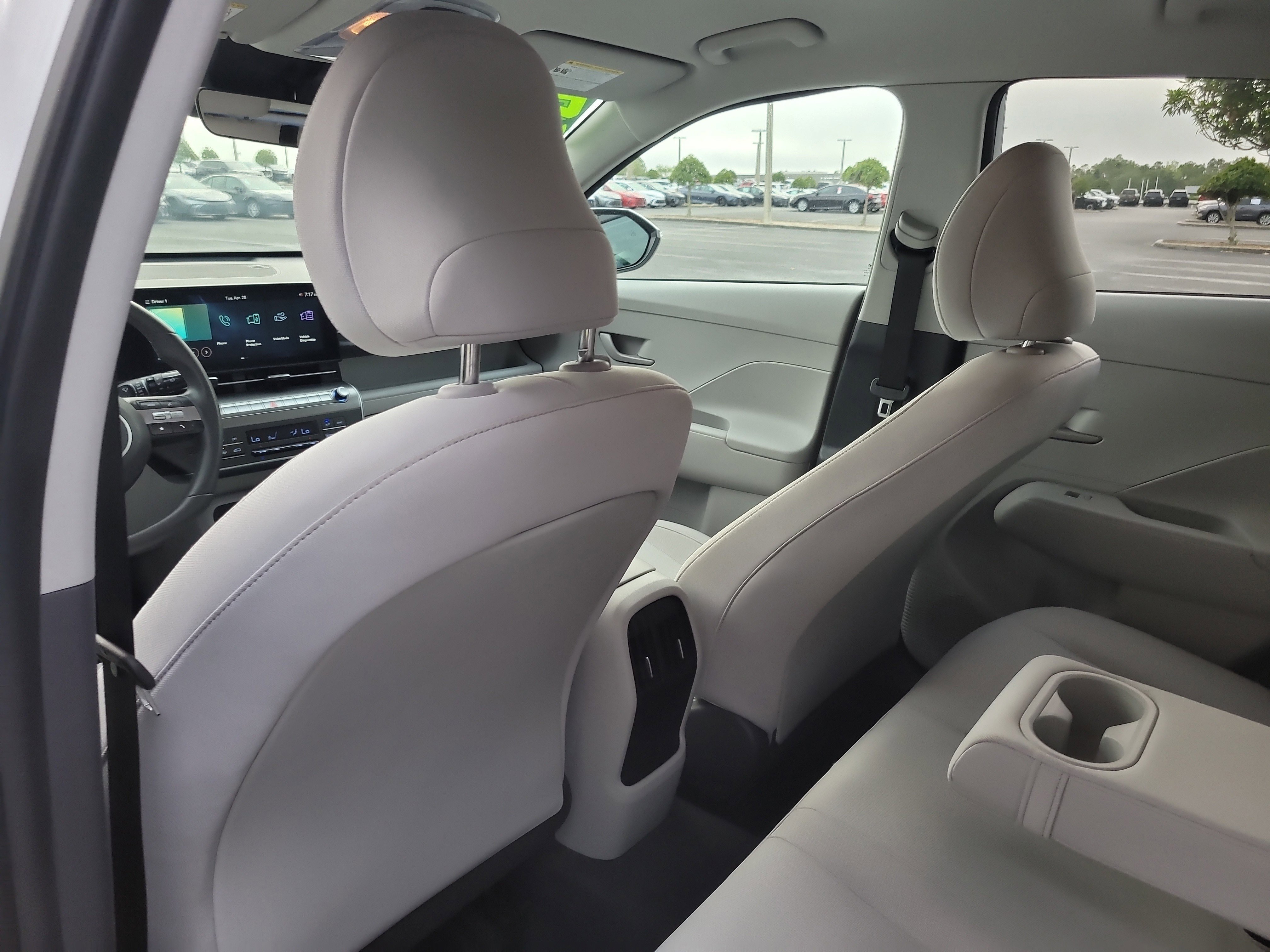 Used 2025 Hyundai Kona SEL FWD image 13