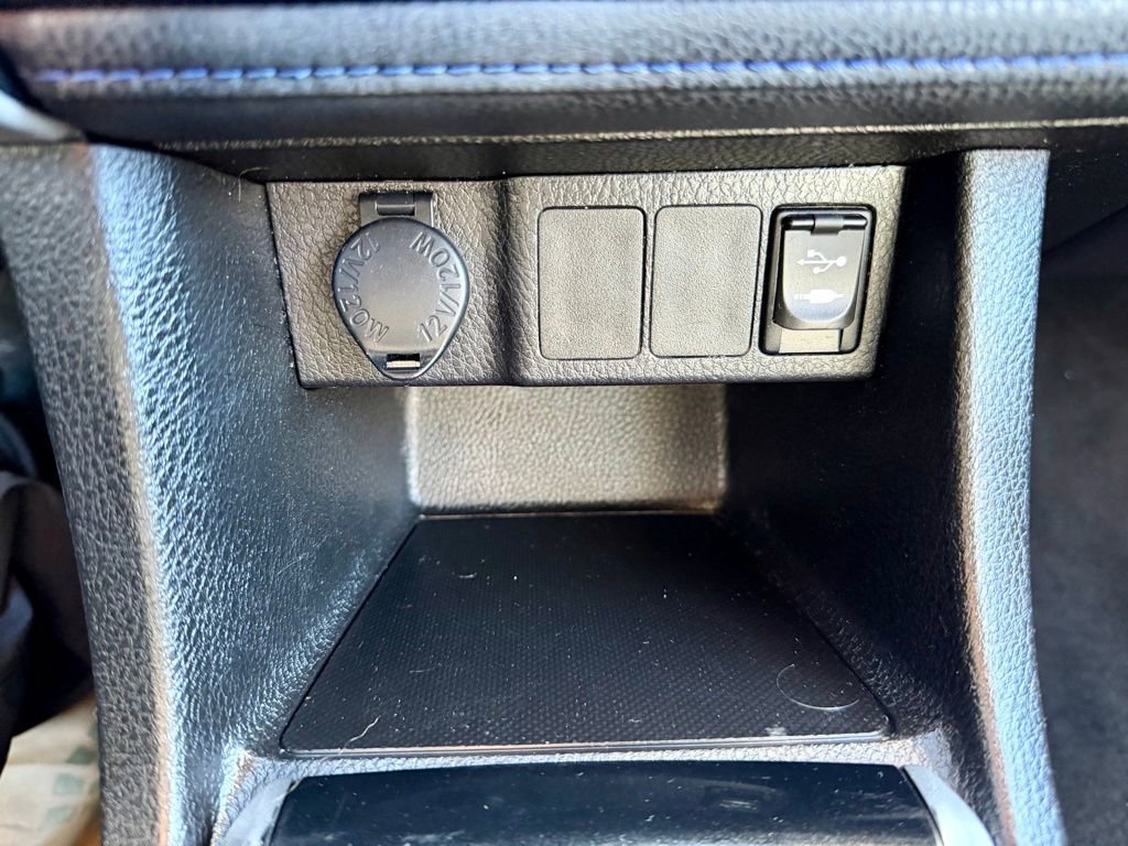 Used 2017 Toyota Corolla SE w/ Carpet Mat Package (TMS) image 34