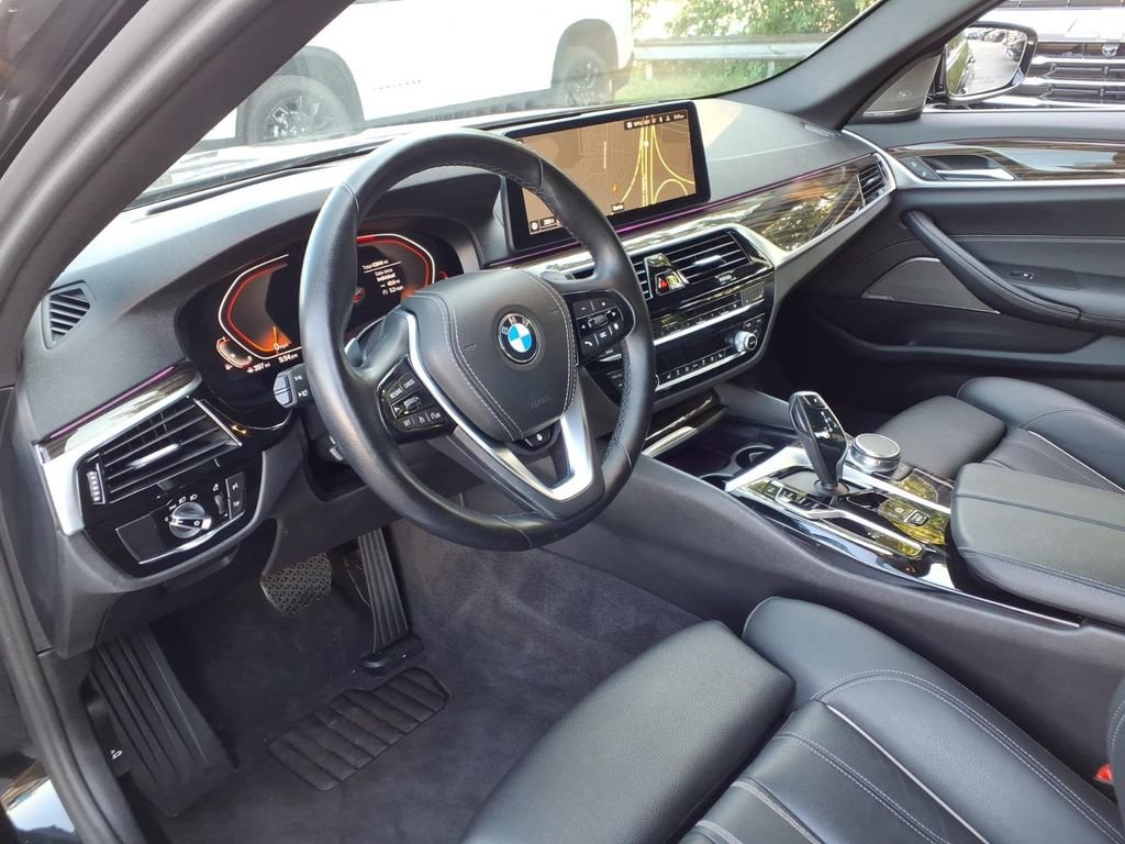 Used 2023 BMW 530i xDrive AWD/4WD image 12