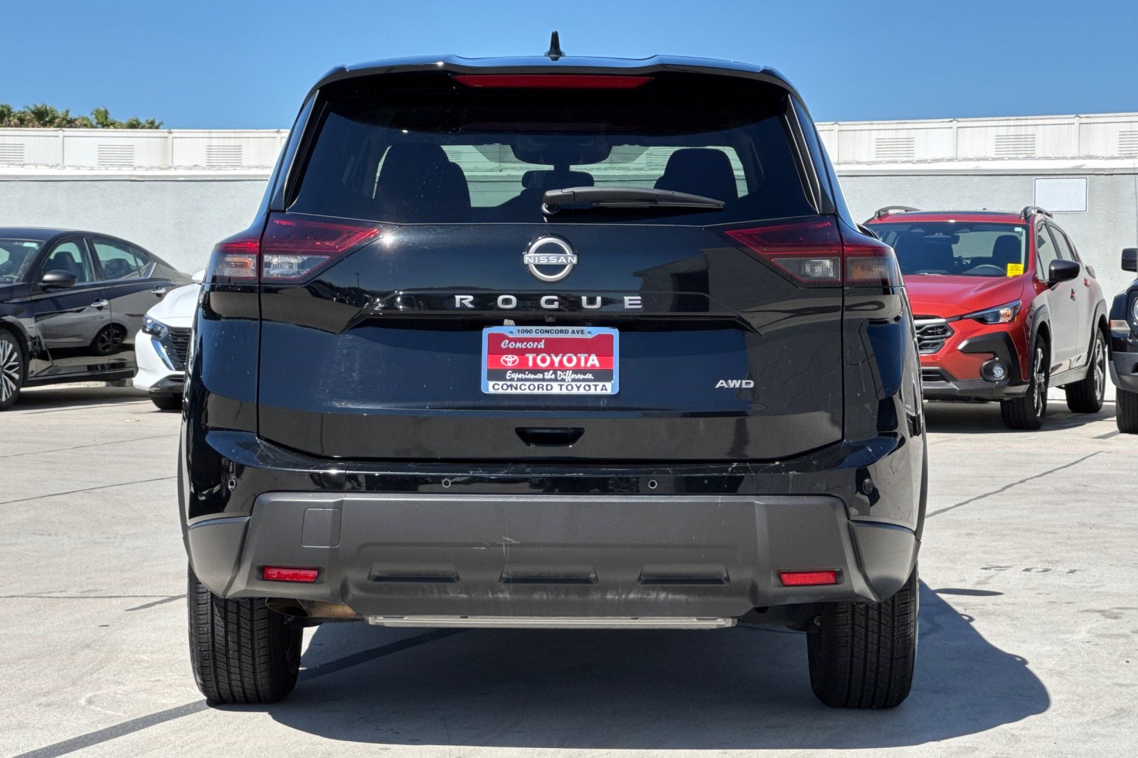 Used 2025 Nissan Rogue SV AWD/4WD image 9