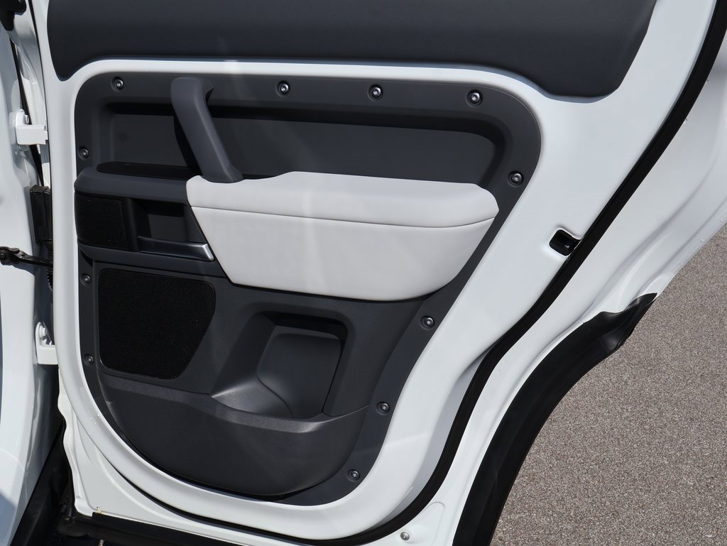 New 2025 Land Rover Defender 110 S image 15