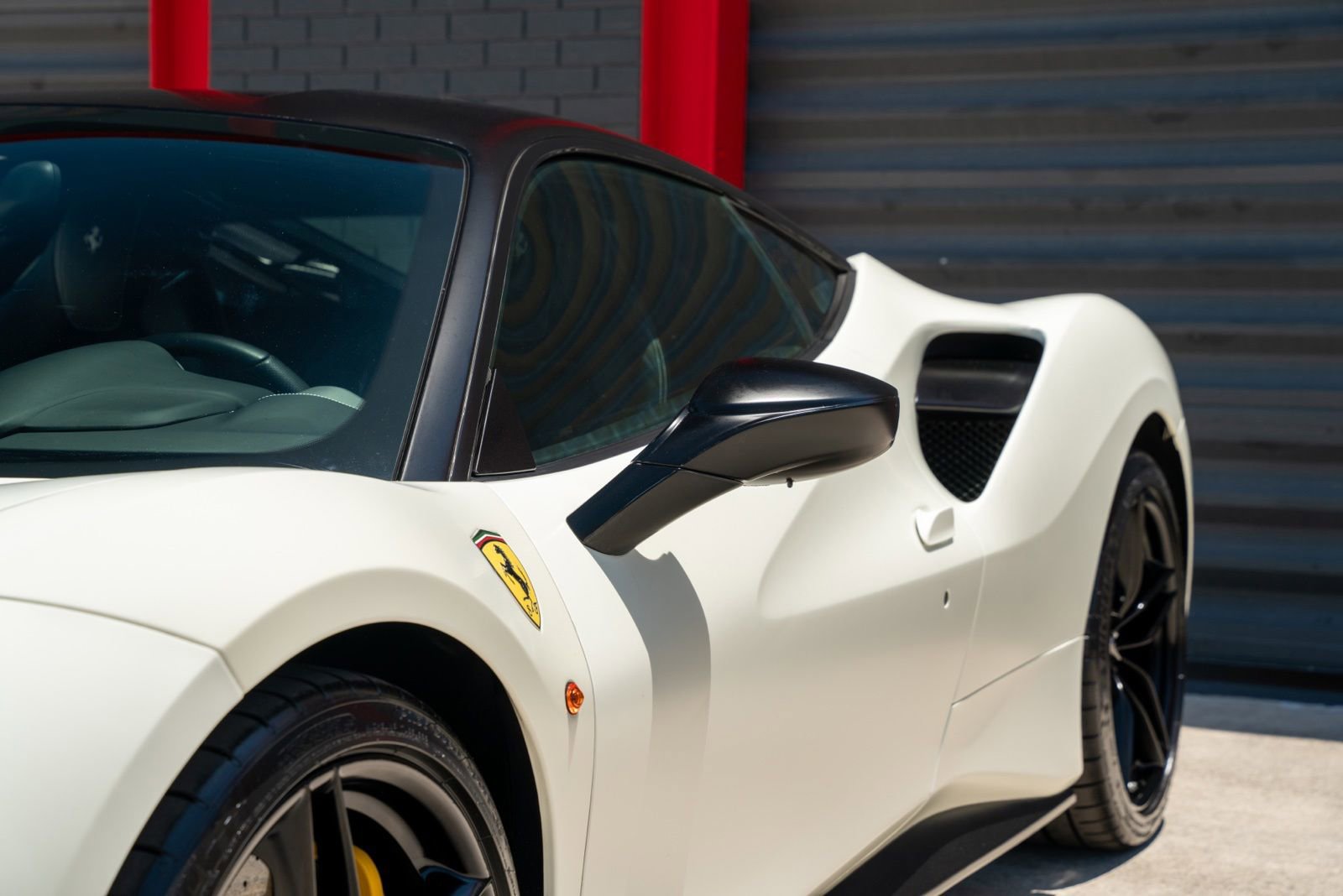 Used 2016 Ferrari 488 GTB RWD image 18