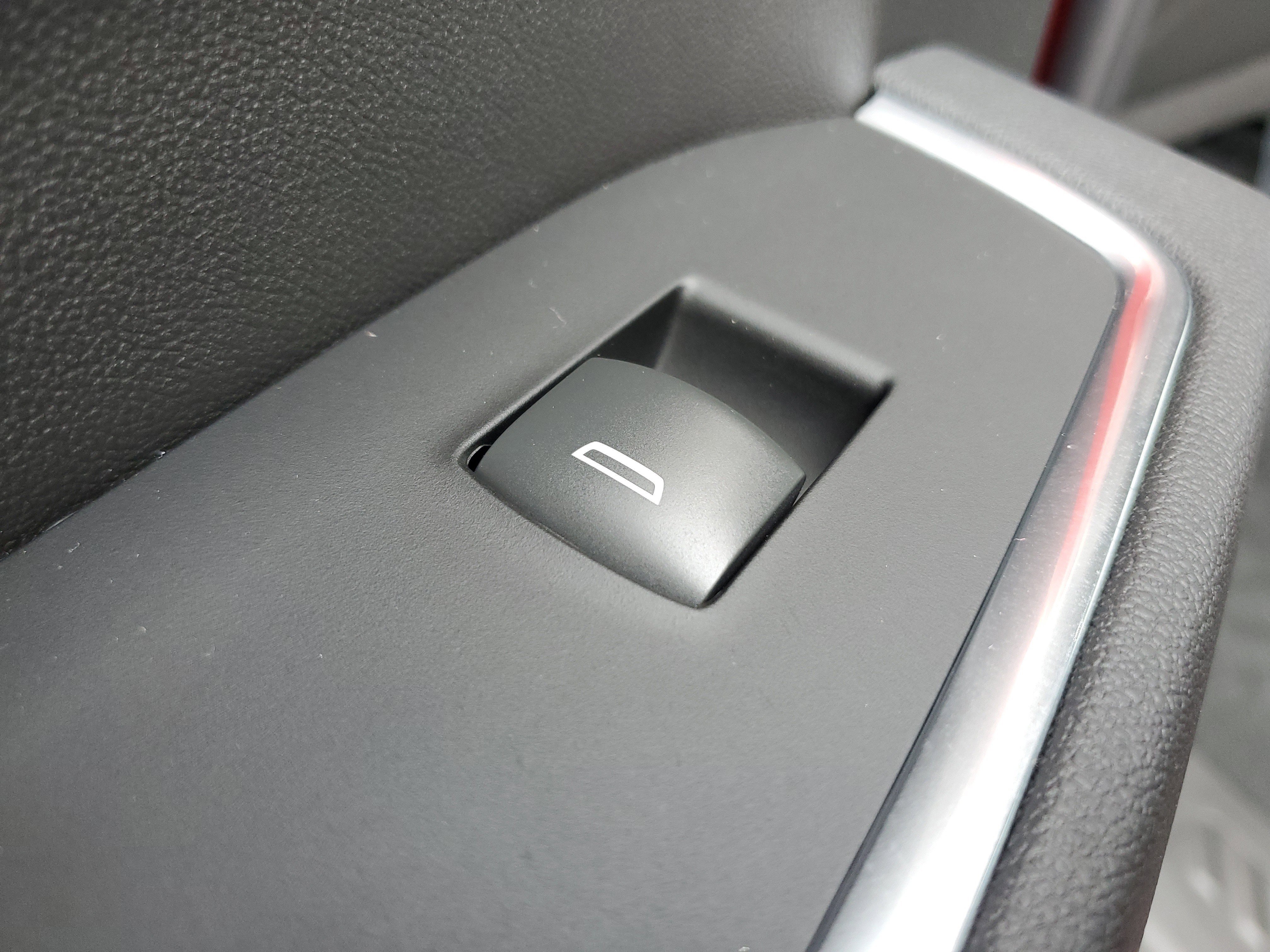 New 2026 GMC Sierra 1500 SLT w/ SLT Convenience Package image 16