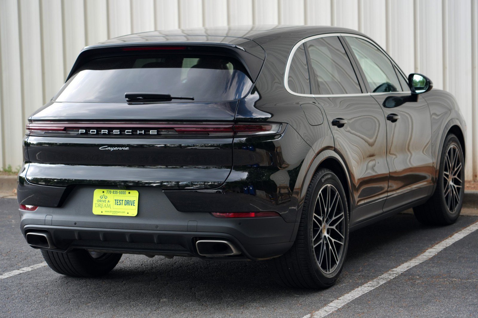 Used 2024 Porsche Cayenne AWD/4WD image 57