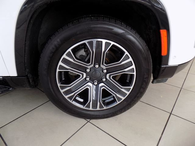 Certified 2024 Jeep Wagoneer L Series II image 9