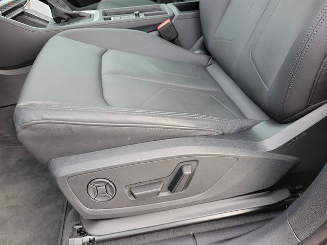 Used 2025 Audi Q3 2.0T Premium image 4