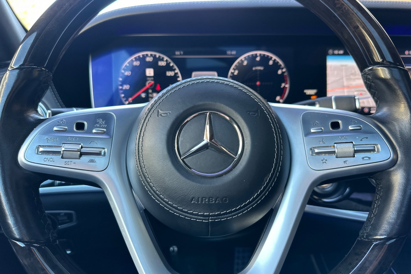 Used 2018 Mercedes-Benz S 450 Sedan image 31