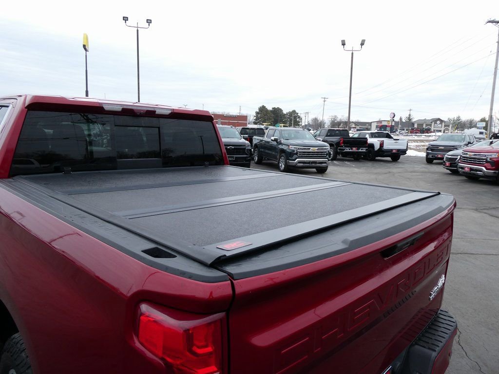 Used 2023 Chevrolet Silverado 1500 High Country w/ Technology Package image 7