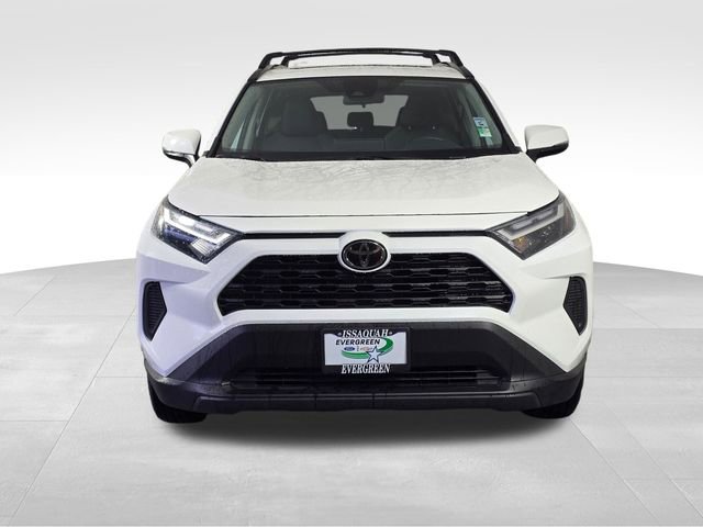 Used 2024 Toyota RAV4 XLE w/ Convenience Package image 2