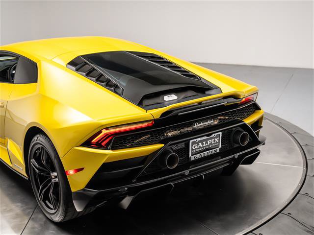 Used 2020 Lamborghini Huracan EVO image 45