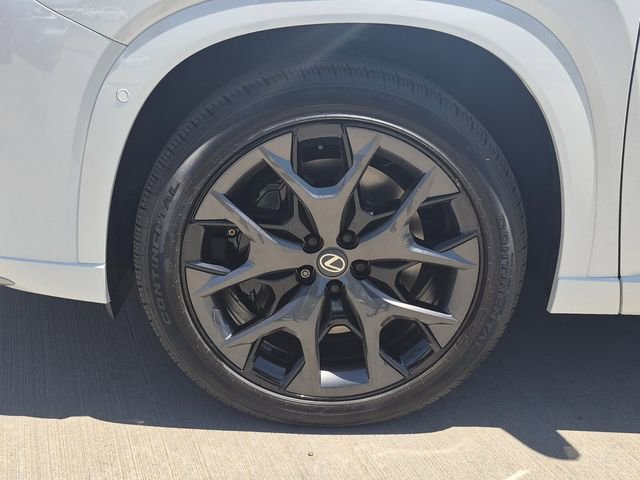 New 2026 Lexus TX 500h AWD image 10