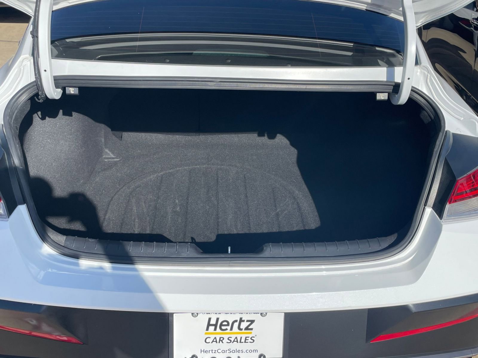 Used 2025 Hyundai Elantra SEL image 35