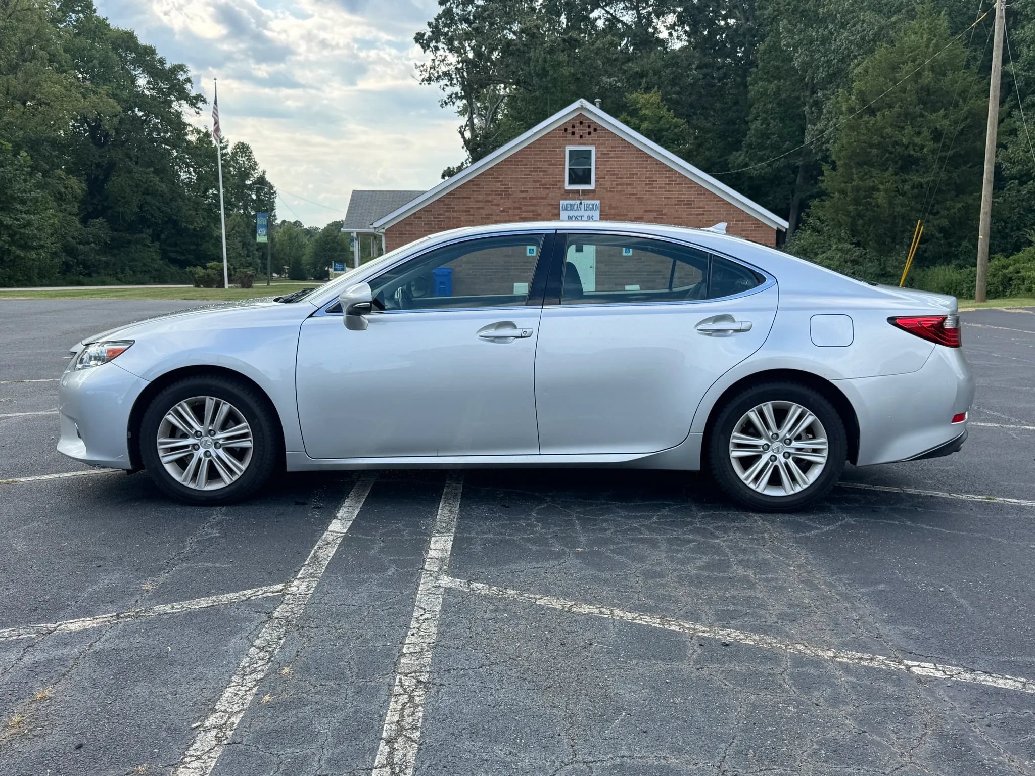 Used 2014 Lexus ES 350 w/ Premium Package FWD image 4