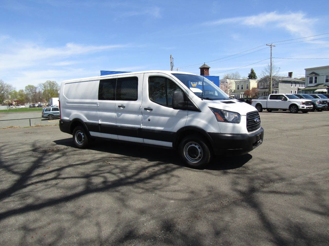 Used 2019 Ford Transit 250 148 Low Roof RWD image 31