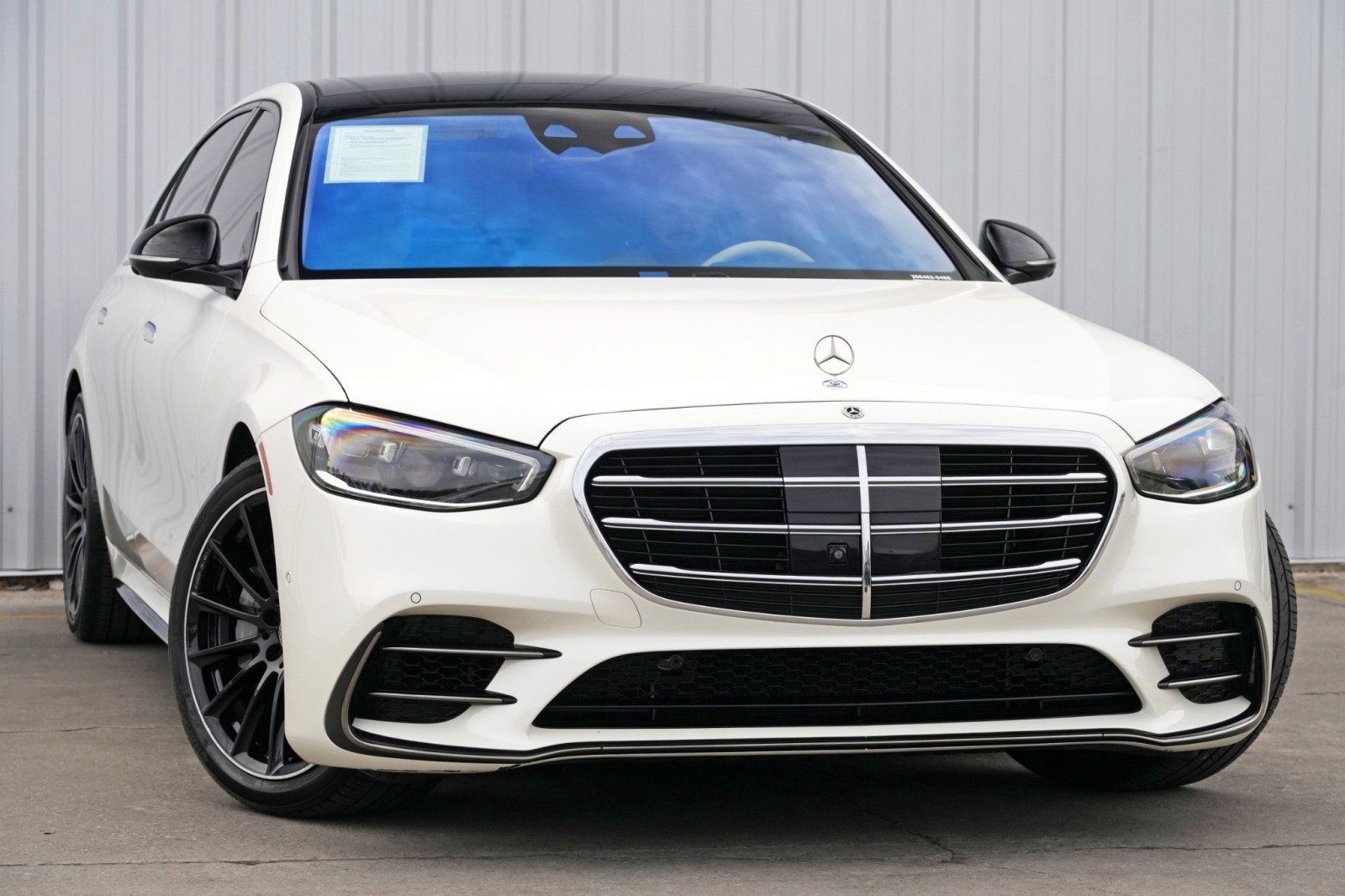 Used 2023 Mercedes-Benz S 580 4MATIC Sedan image 4
