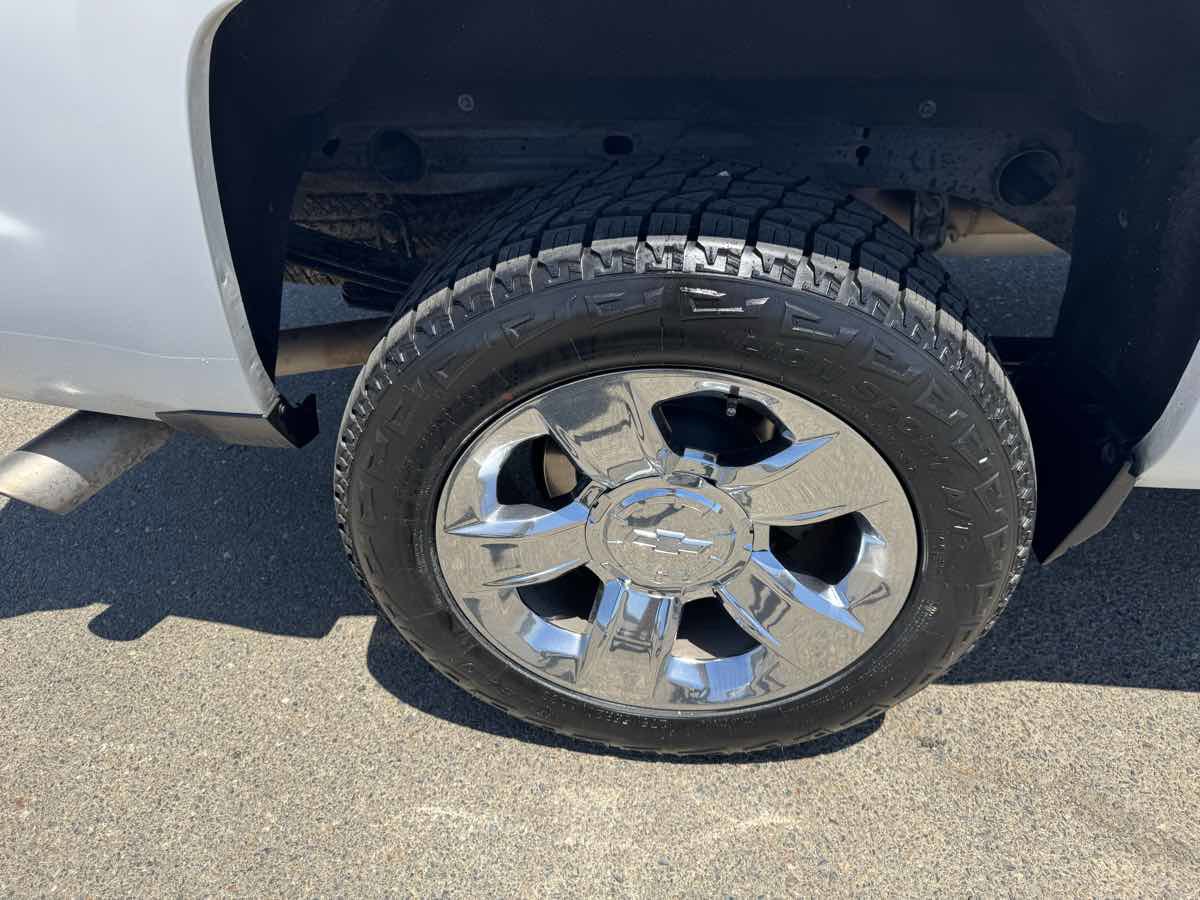 Used 2015 Chevrolet Silverado 1500 LT w/ Custom Sport Edition image 40