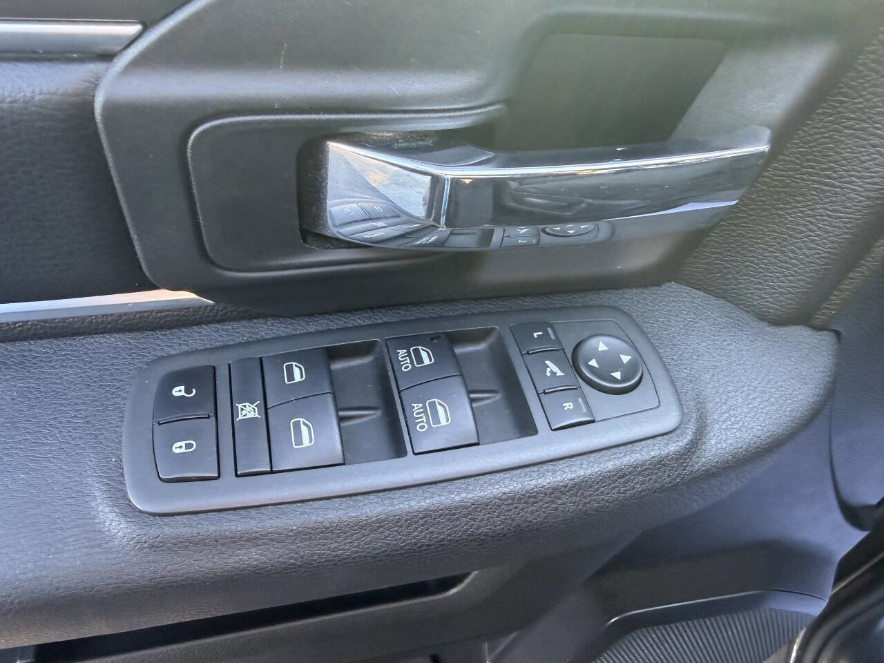 Used 2022 RAM 1500 Classic Warlock image 24