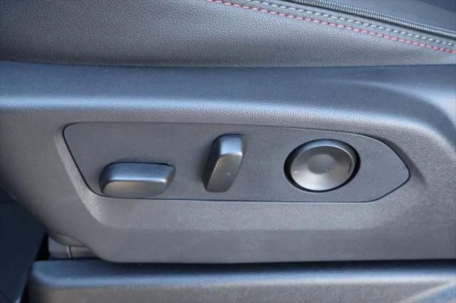 New 2026 Chevrolet Suburban RST image 18