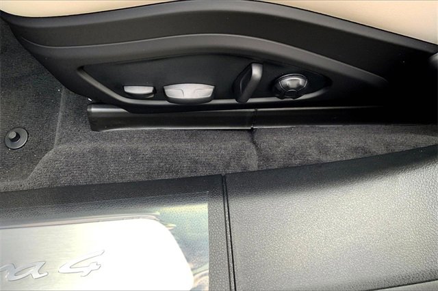 New 2026 Porsche Panamera 4 image 30