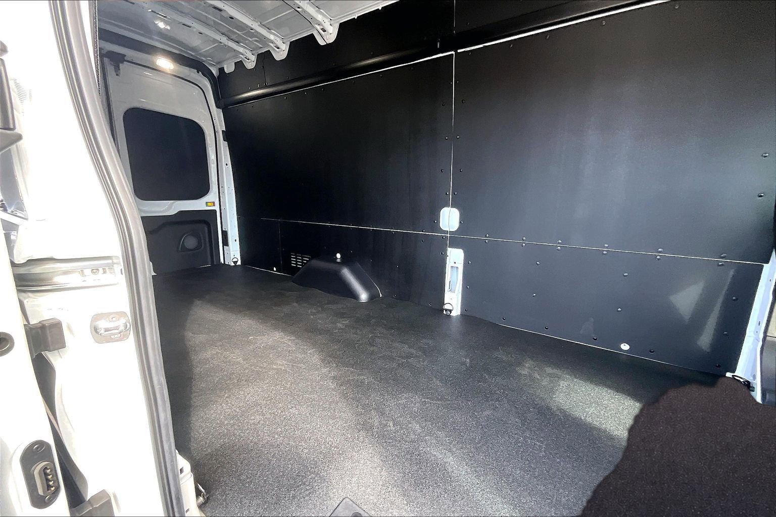New 2026 Ford Transit 350 148 High Roof Extended w/ Load Area Protection Package RWD image 9