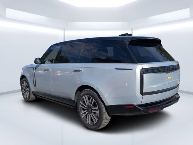 Used 2023 Land Rover Range Rover Long Wheelbase SE image 9