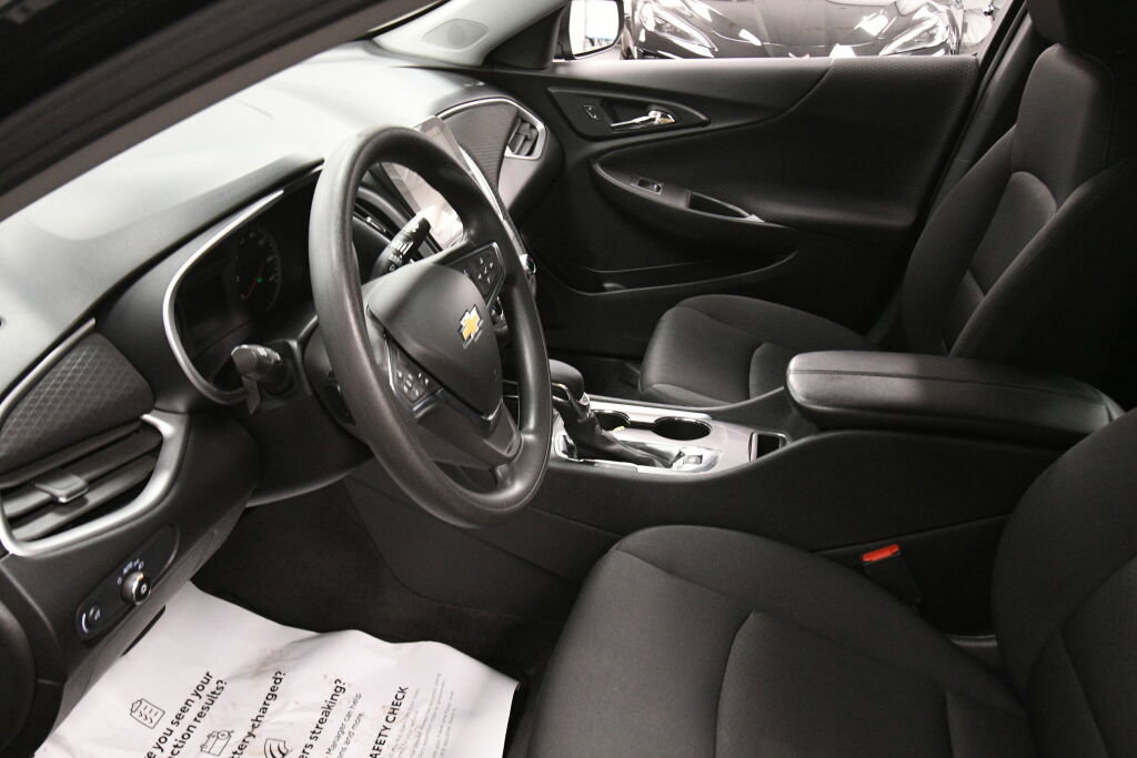 Used 2024 Chevrolet Malibu LT image 19