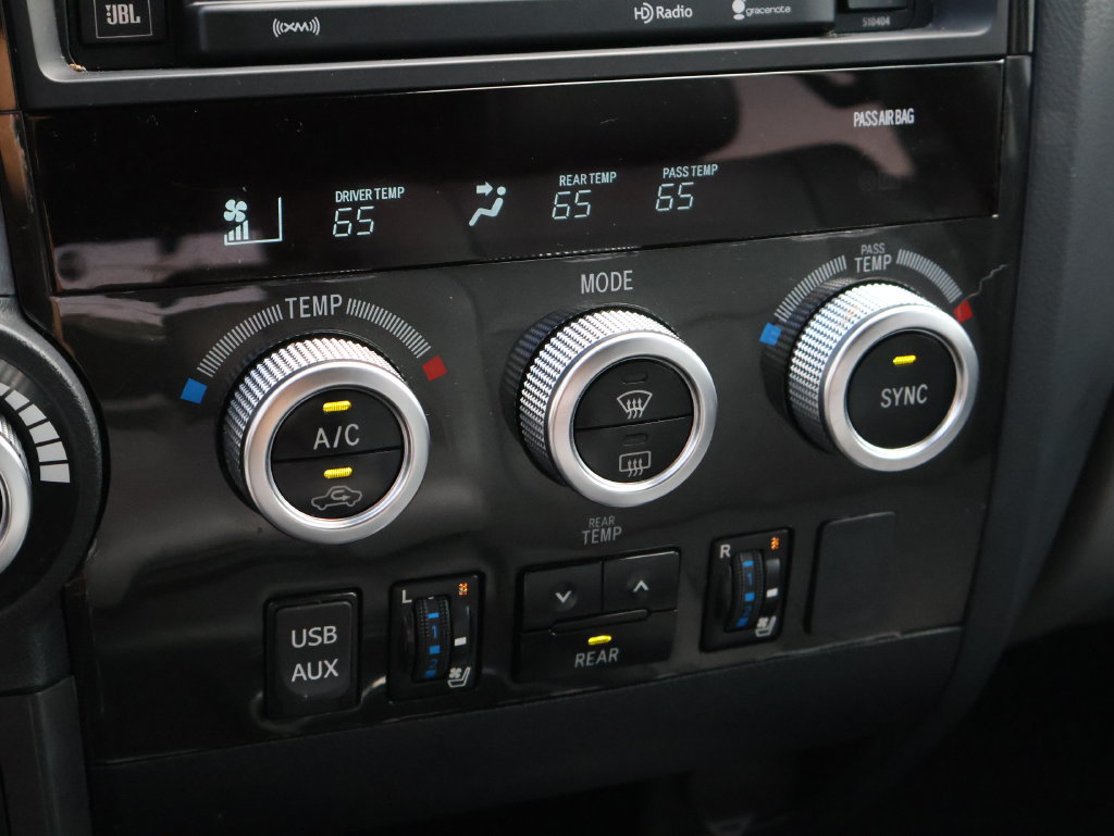 Used 2019 Toyota Sequoia Platinum AWD/4WD image 23