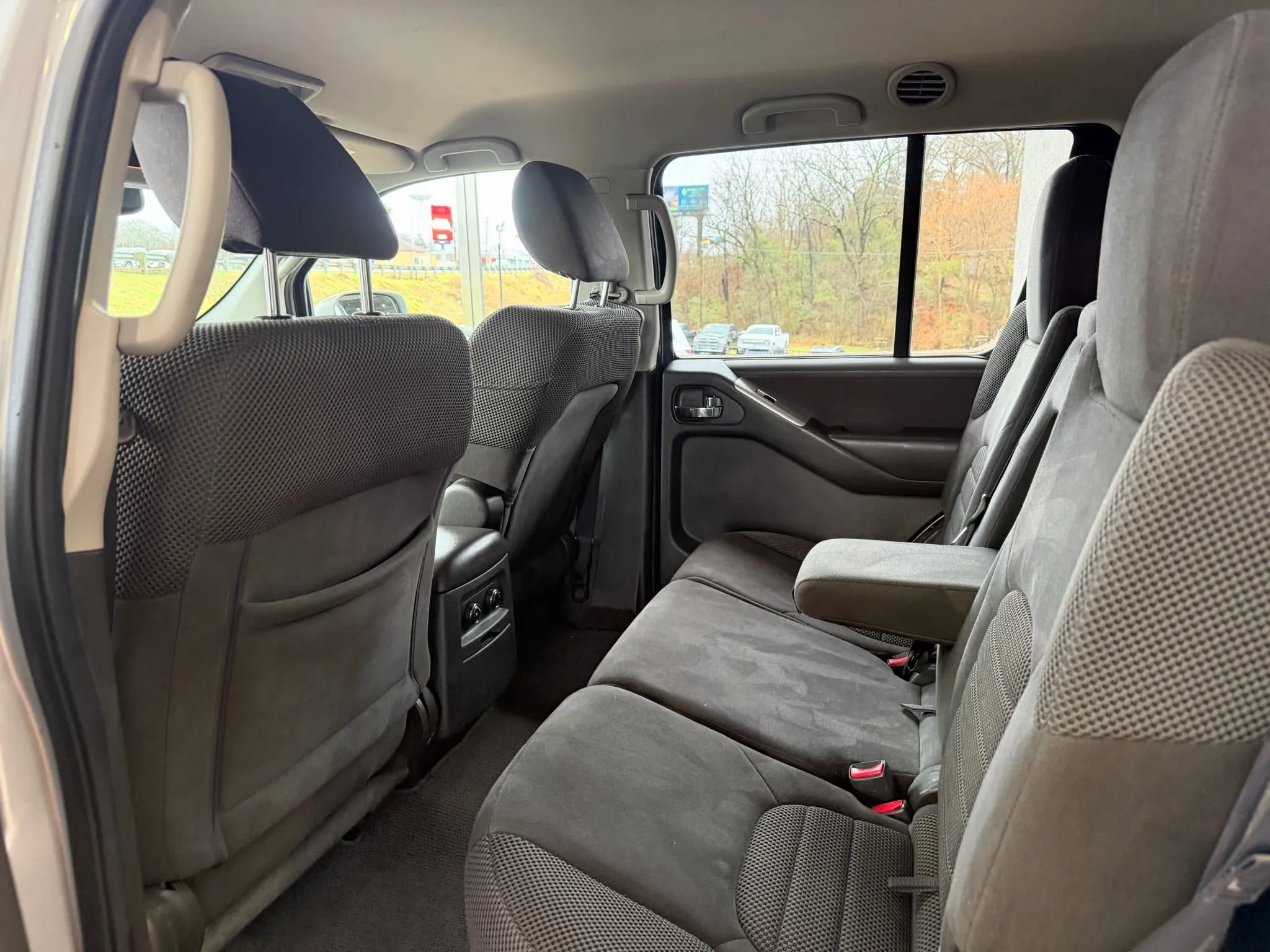 Used 2012 Nissan Pathfinder SV image 20