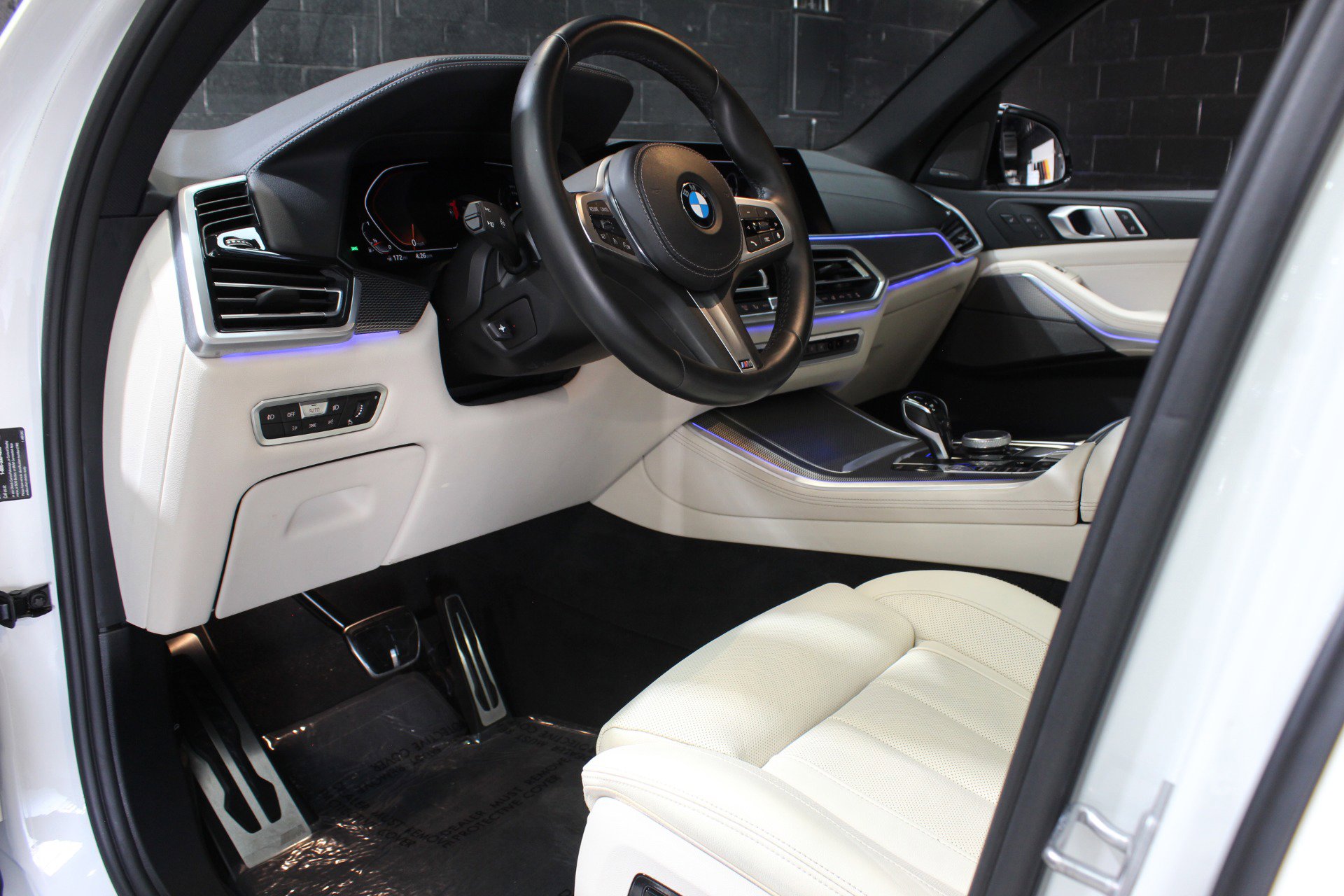 Used 2021 BMW X5 sDrive40i w/ M Sport Package image 25