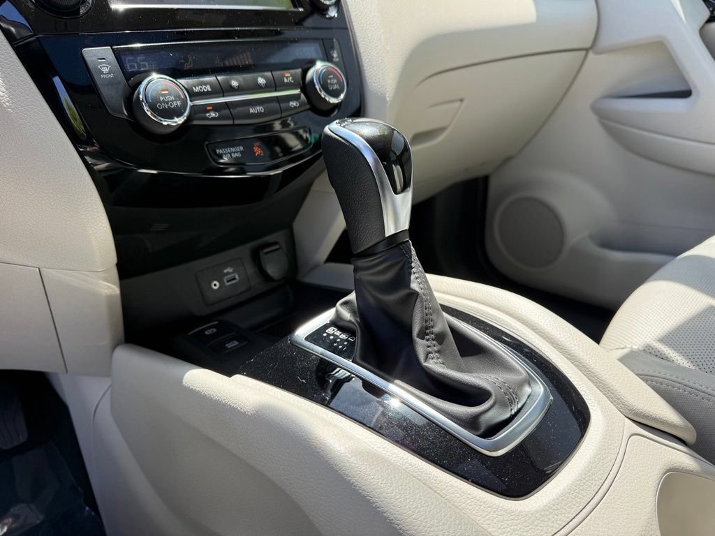 Certified 2022 Nissan Rogue Sport SL w/ Premium Package AWD/4WD image 26