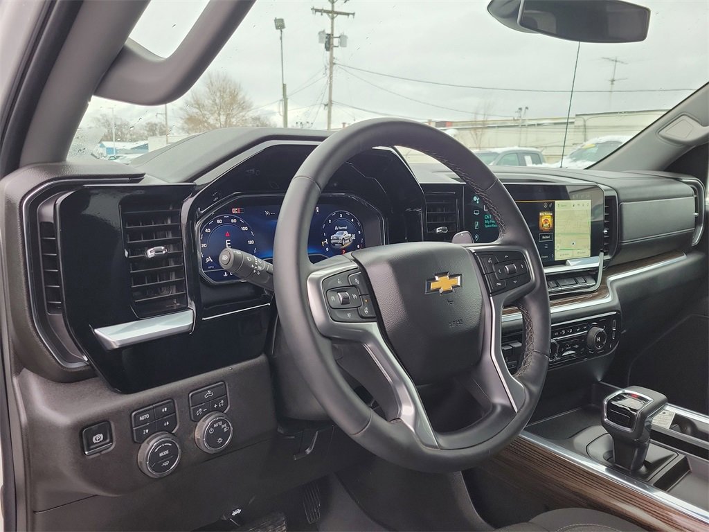 Used 2025 Chevrolet Silverado 1500 LT image 20