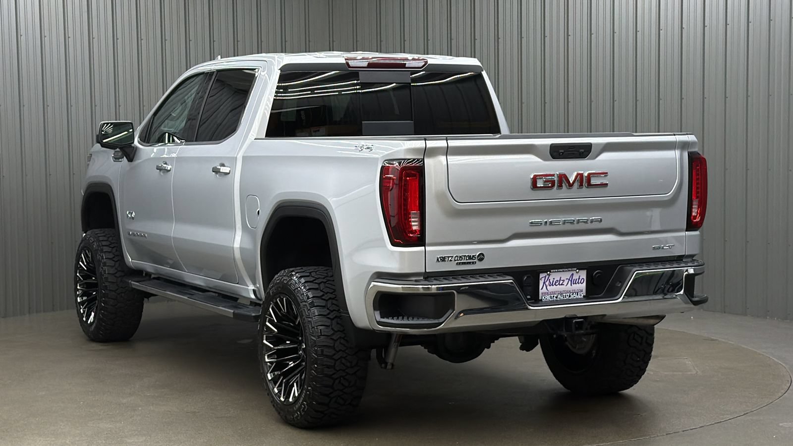 Used 2022 GMC Sierra 1500 SLT w/ SLT Convenience Package AWD/4WD image 3