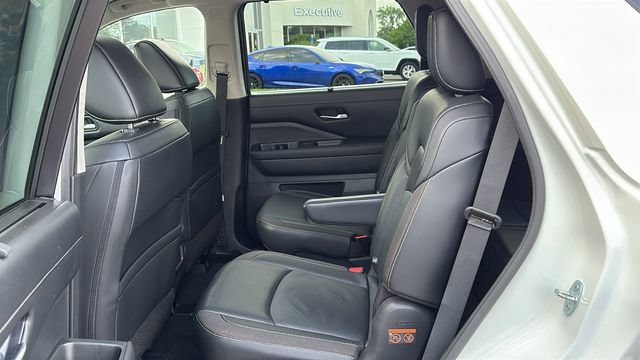 Certified 2024 Nissan Pathfinder SL w/ SL Premium Package AWD/4WD image 24