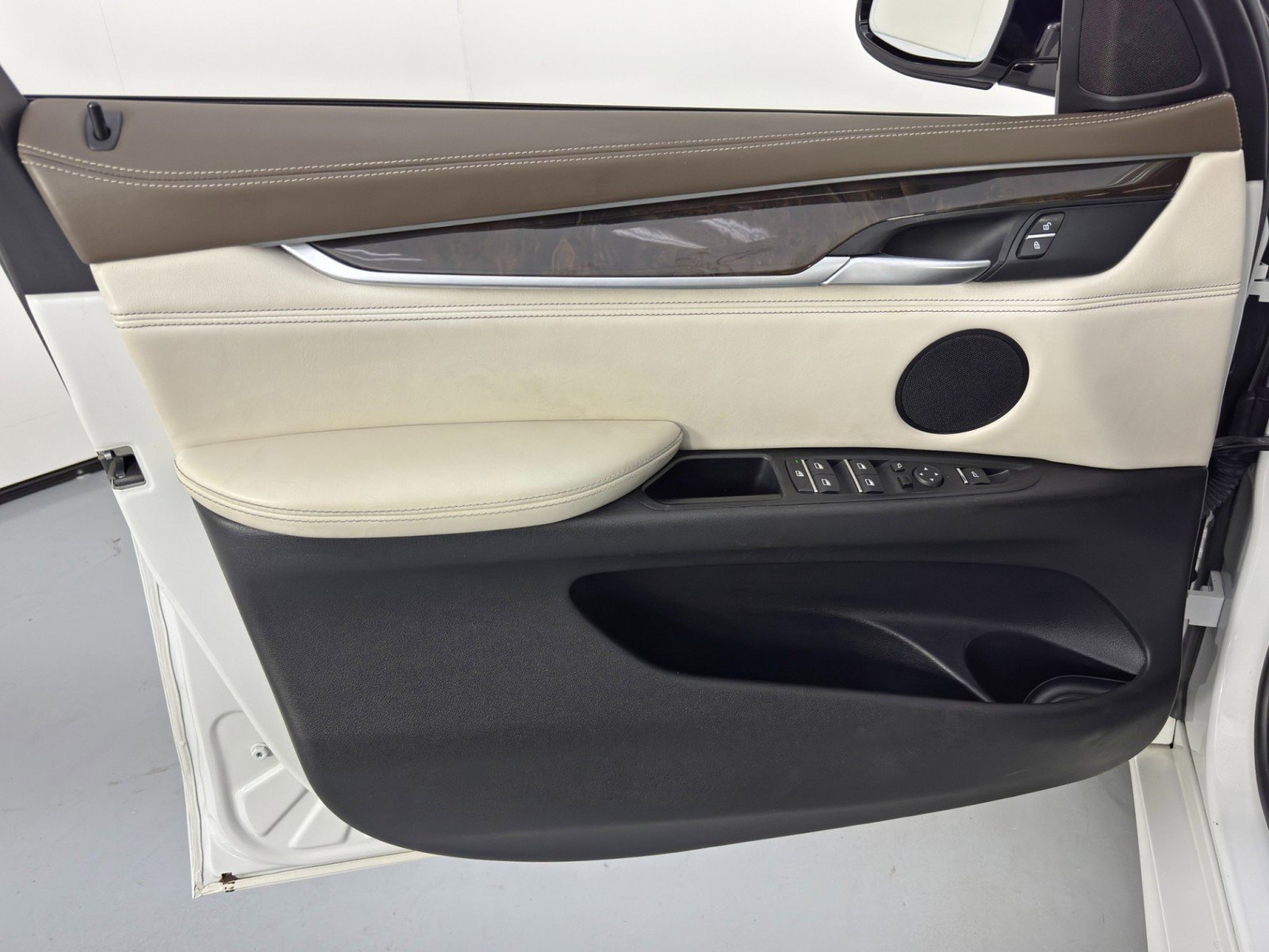 Used 2017 BMW X6 xDrive35i image 42